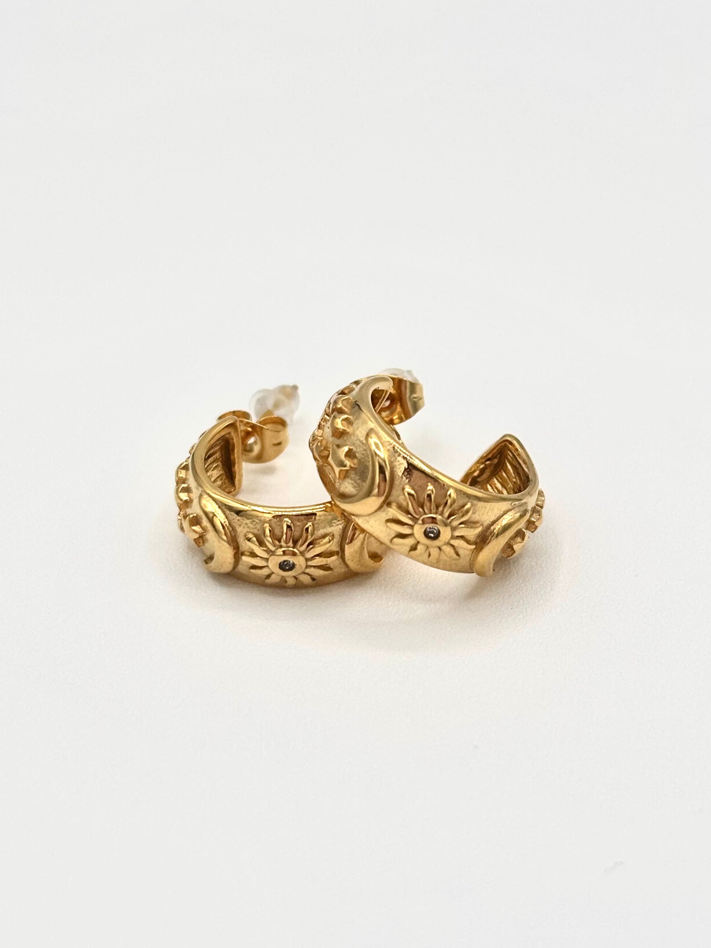 ルナサンピアス